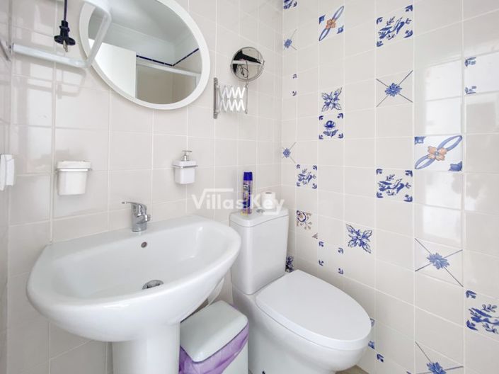 Image No.17-7 Bed House for sale