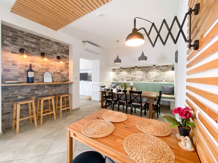 Image No.8-7 Bed House for sale