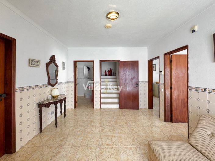 Image No.12-4 Bed House for sale