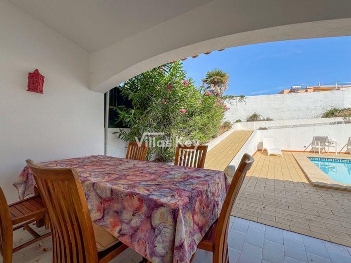 Image No.8-4 Bed House for sale