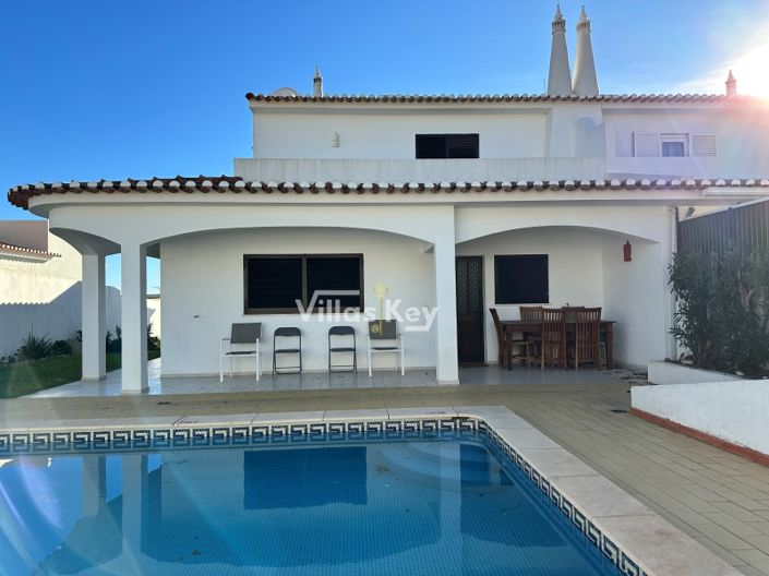 Image No.36-4 Bed House for sale