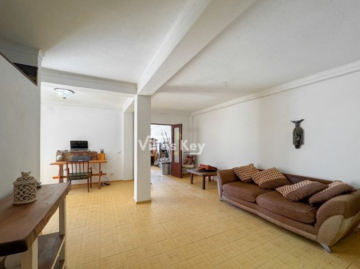 Image No.32-4 Bed House for sale