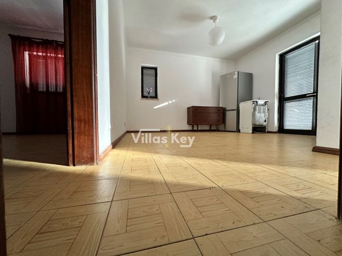 Image No.44-4 Bed House for sale