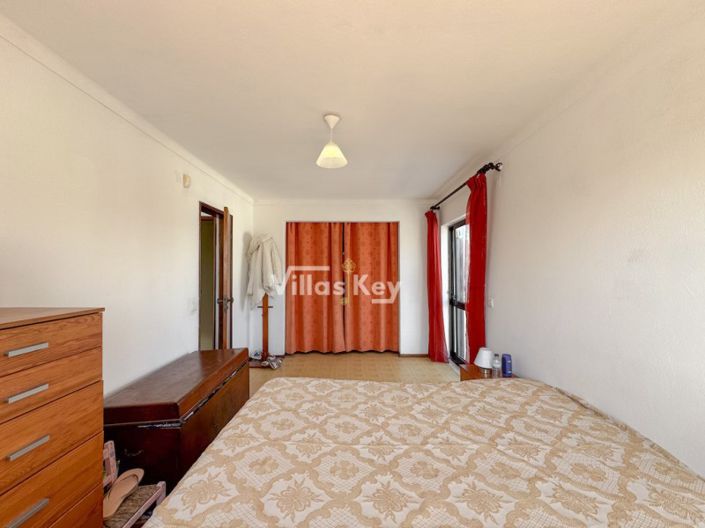 Image No.15-4 Bed House for sale