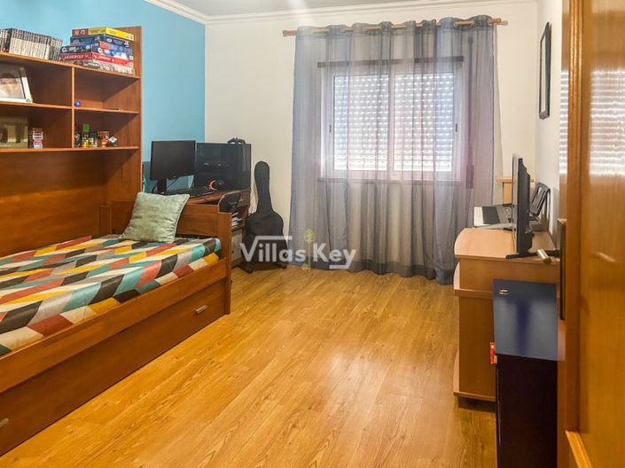 Image No.8-3 Bed Apartment for sale