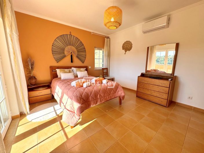 Image No.12-2 Bed House for sale