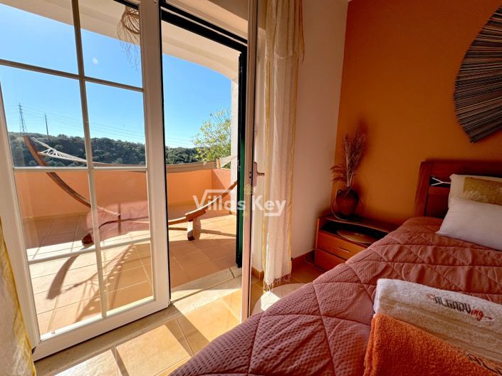 Image No.15-2 Bed House for sale