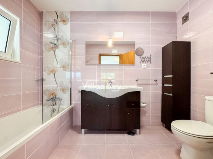 Image No.15-2 Bed House for sale