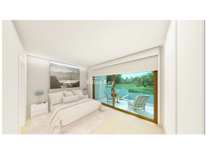 Image No.9-4 Bed House for sale