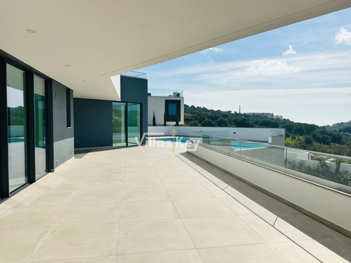 Image No.11-4 Bed House for sale