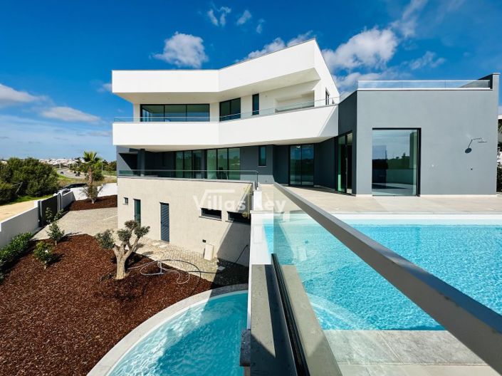 Image No.3-4 Bed House for sale