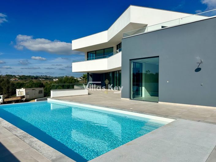 Image No.35-4 Bed House for sale