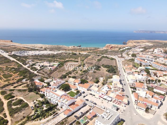 Image No.10-4 Bed House for sale