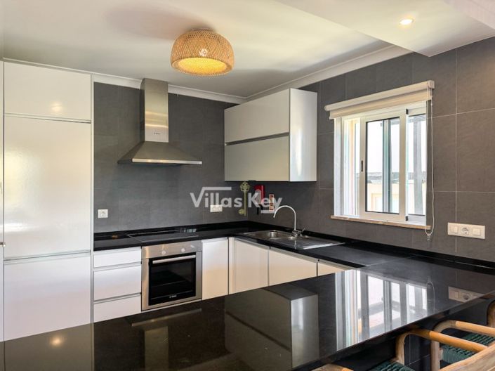 Image No.17-3 Bed House for sale