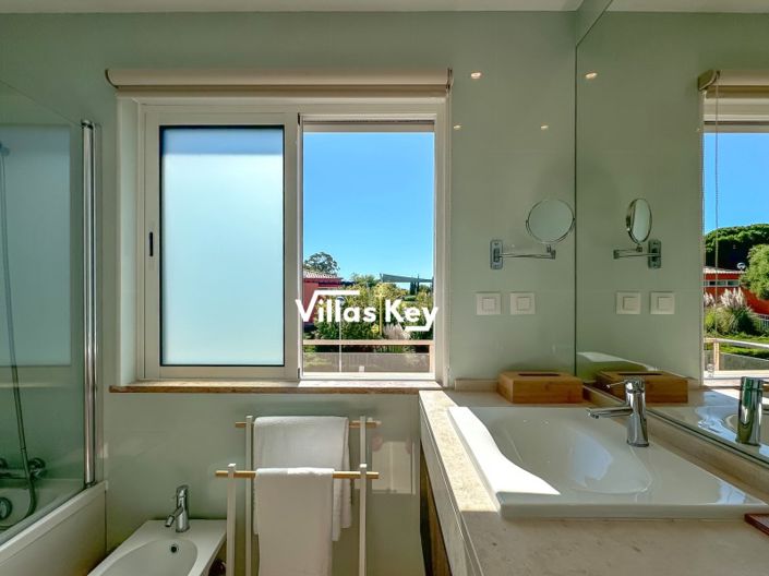 Image No.26-3 Bed House for sale