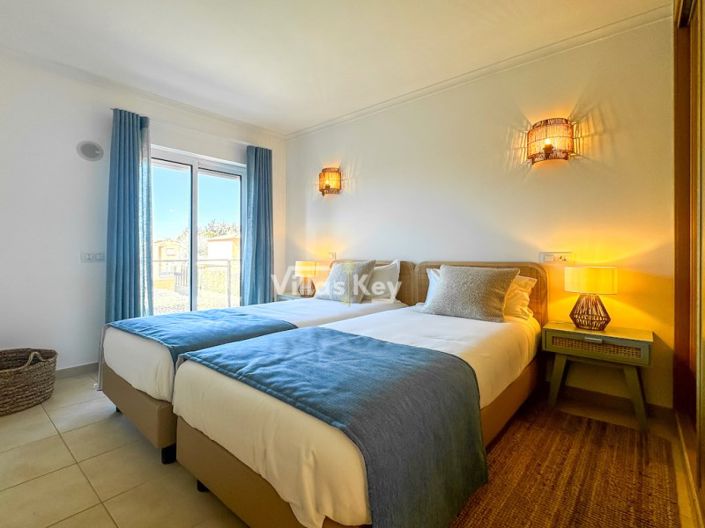 Image No.28-3 Bed House for sale