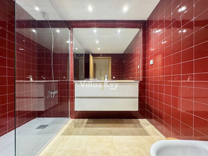 Image No.36-3 Bed House for sale