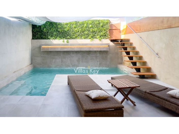 Image No.1-2 Bed House for sale