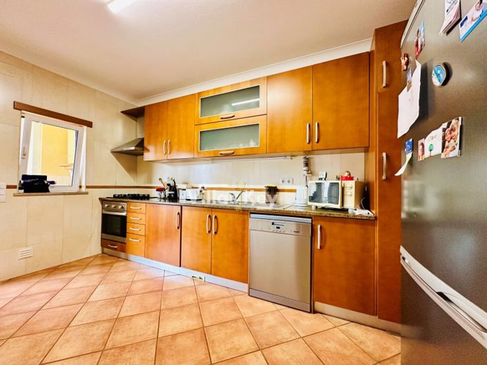 Image No.14-4 Bed House for sale