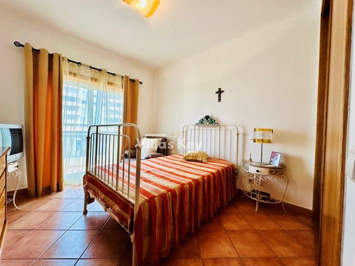 Image No.25-4 Bed House for sale