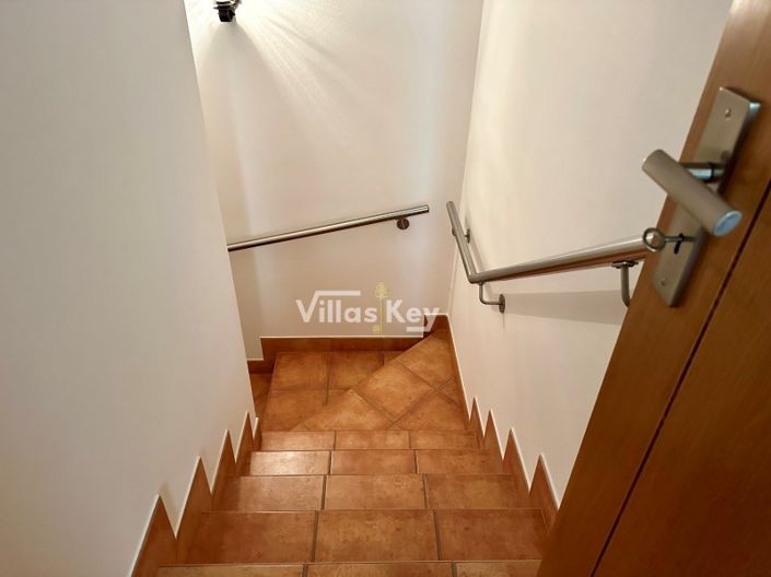 Image No.26-4 Bed House for sale