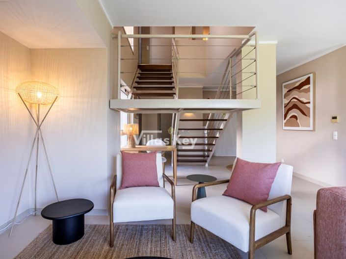 Image No.4-2 Bed House for sale