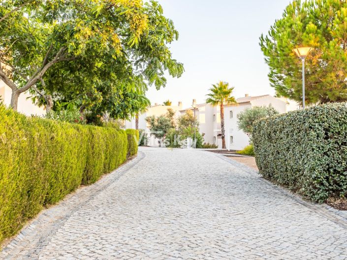 Image No.50-2 Bed House for sale