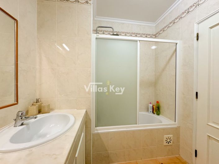 Image No.13-3 Bed Apartment for sale