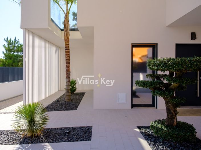 Image No.5-Maison de 4 chambres à vendre à Almada