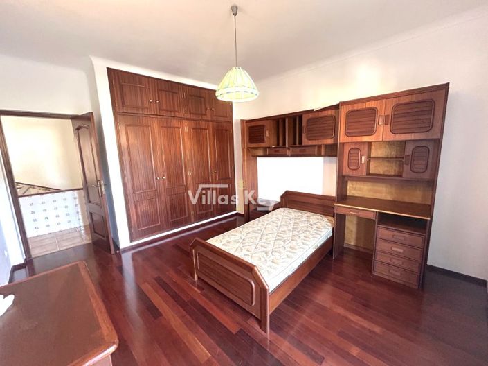 Image No.20-3 Bed House for sale