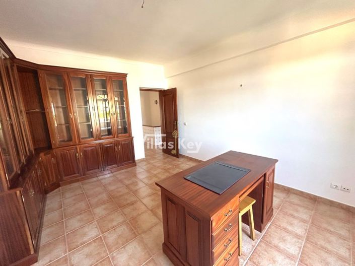 Image No.22-3 Bed House for sale