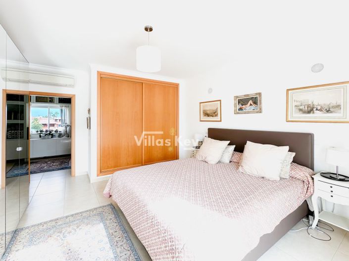 Image No.23-3 Bed Apartment for sale