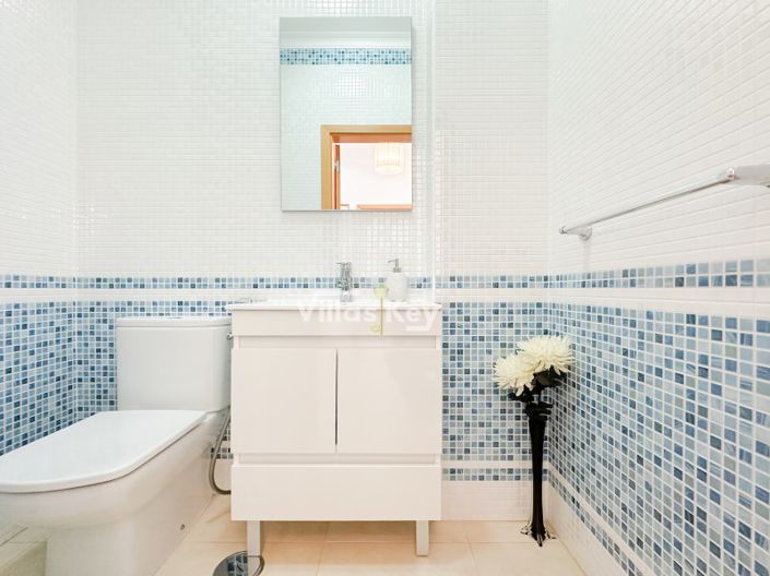 Image No.24-3 Bed Apartment for sale