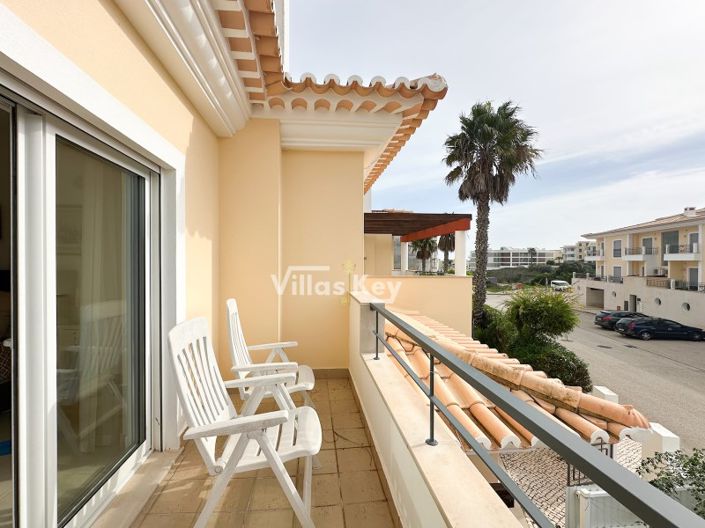 Image No.25-3 Bed Apartment for sale