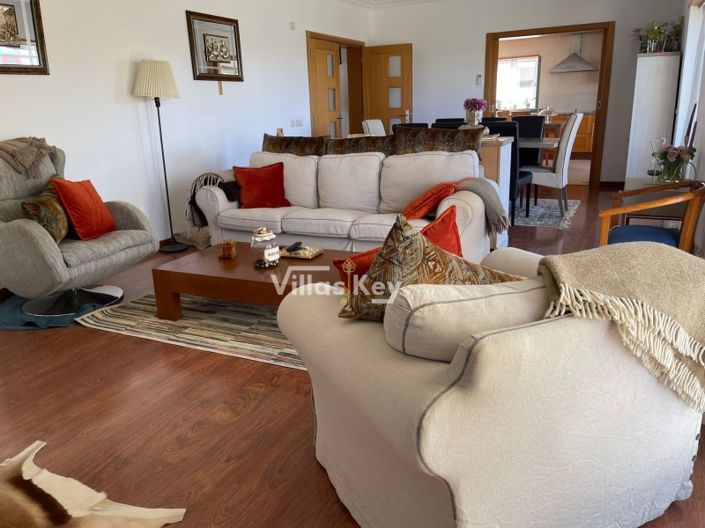 Image No.22-4 Bed House for sale