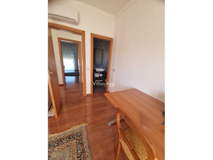 Image No.28-4 Bed House for sale