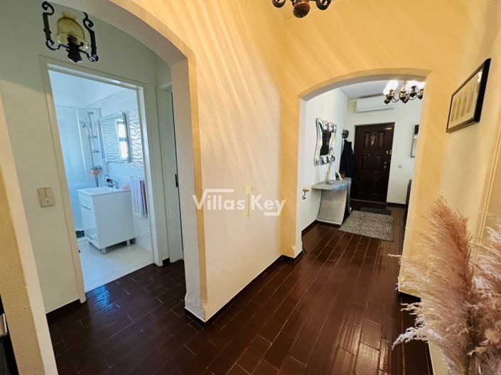 Image No.12-5 Bed House for sale