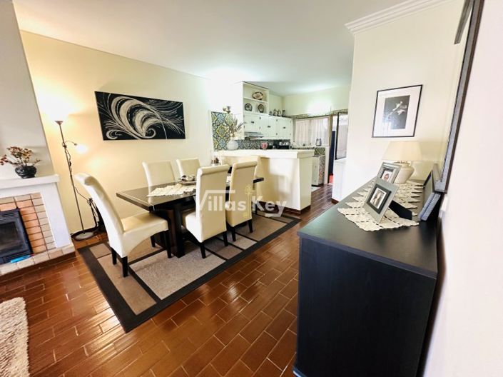 Image No.2-5 Bed House for sale