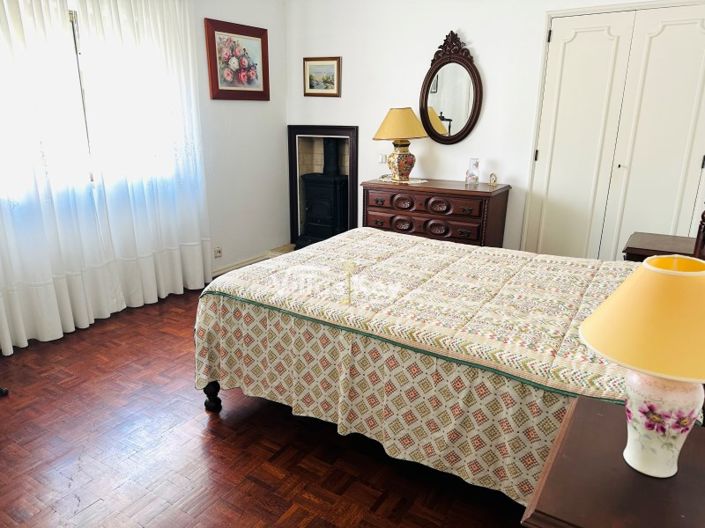 Image No.28-5 Bed House for sale