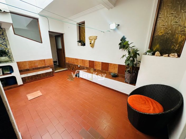 Image No.36-5 Bed House for sale