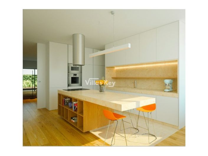 Image No.4-5 Bed House for sale