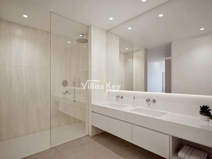 Image No.21-4 Bed House for sale