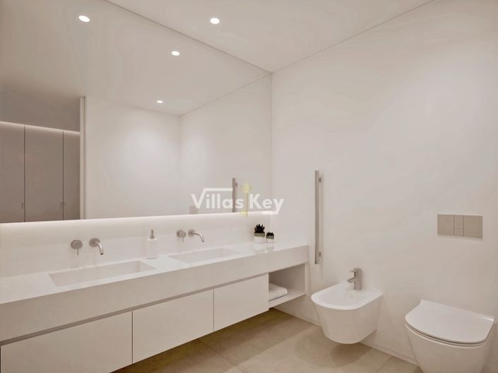 Image No.22-4 Bed House for sale