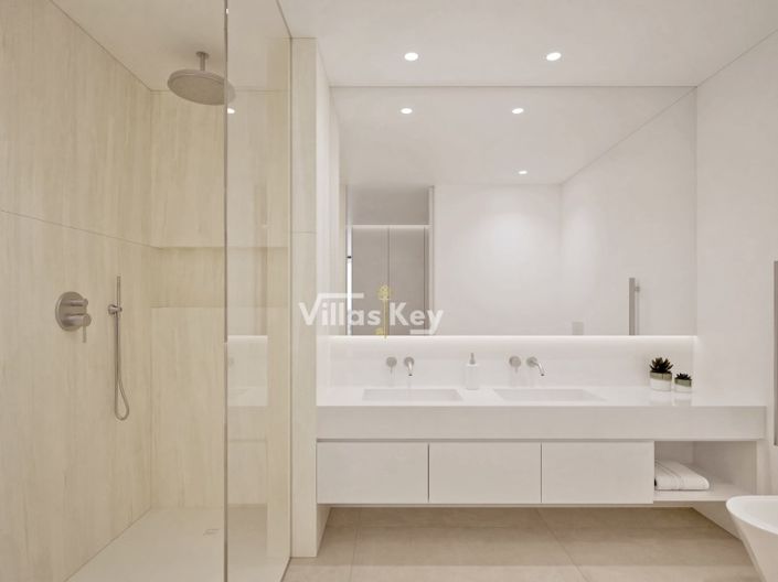 Image No.24-4 Bed House for sale