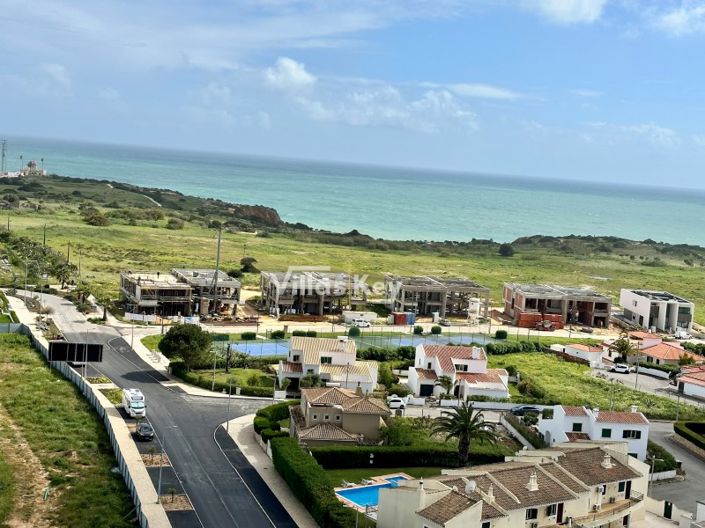 Image No.33-4 Bed House for sale