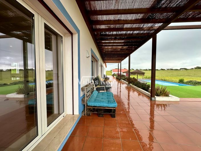 Image No.47-5 Bed Farmhouse for sale