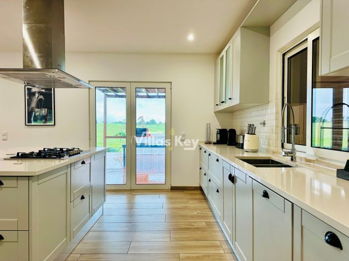 Image No.49-5 Bed Farmhouse for sale