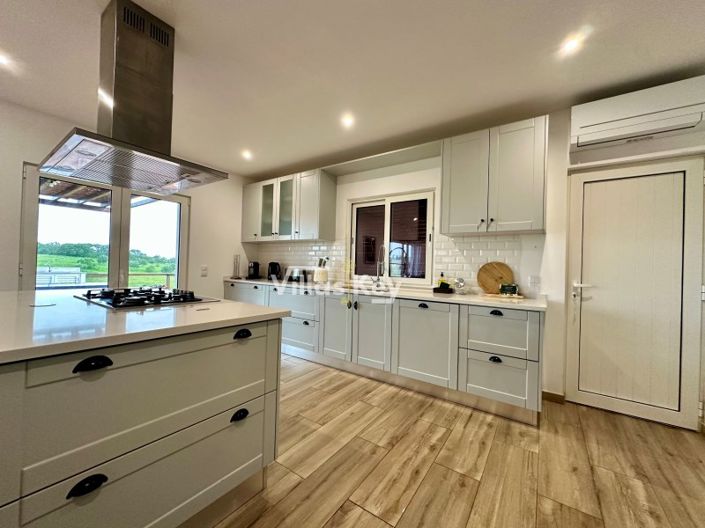 Image No.51-5 Bed Farmhouse for sale