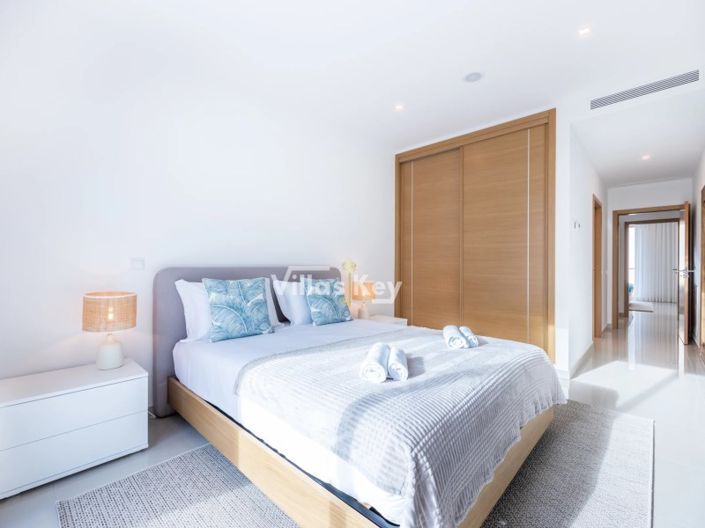 Image No.12-3 Bed Apartment for sale