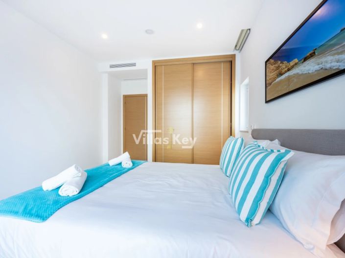 Image No.18-3 Bed Apartment for sale